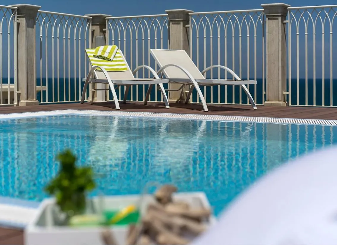 מיסאנו אדריאטיקו Hotel Amarcord 3*, מיסאנו אדריאטיקו